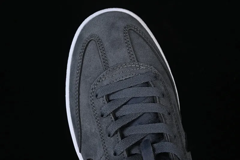 All categories Nk SB Dunk series Nike SB Fc Classic campus sneakers Nike SB Fc Classic Nike autumn and winter campus casual sneakers 909096-003